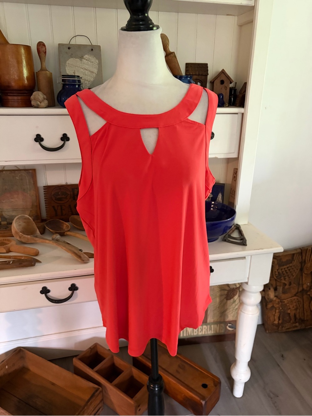 AUW Women's Sleeveless Keyhole Orange Tank Top